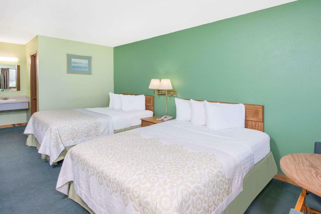 Days Inn By Wyndham Mountain Grove Exterior photo